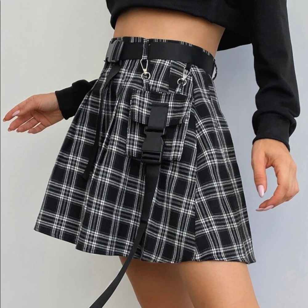 Plaid Flap Pocket Self Tie Cargo Skirt NWOT